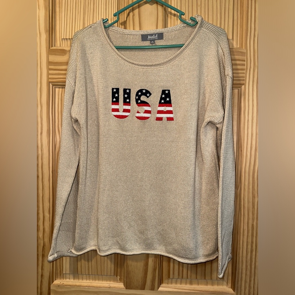 Marled lightweight USA sweater size Medium